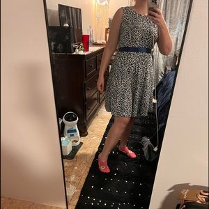 Flowy blue and white dress midi